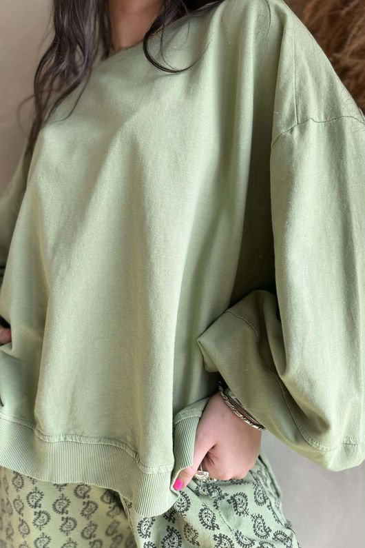 Lagen Lantern Sleeve Sweatshirt Matcha